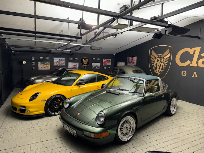 Dwa Porsche w przestrzeni 911Hubert